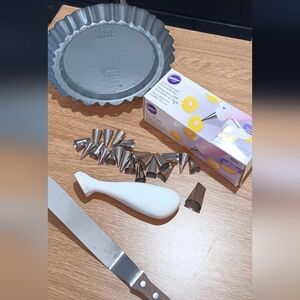 Baking And Cake Decorating Set